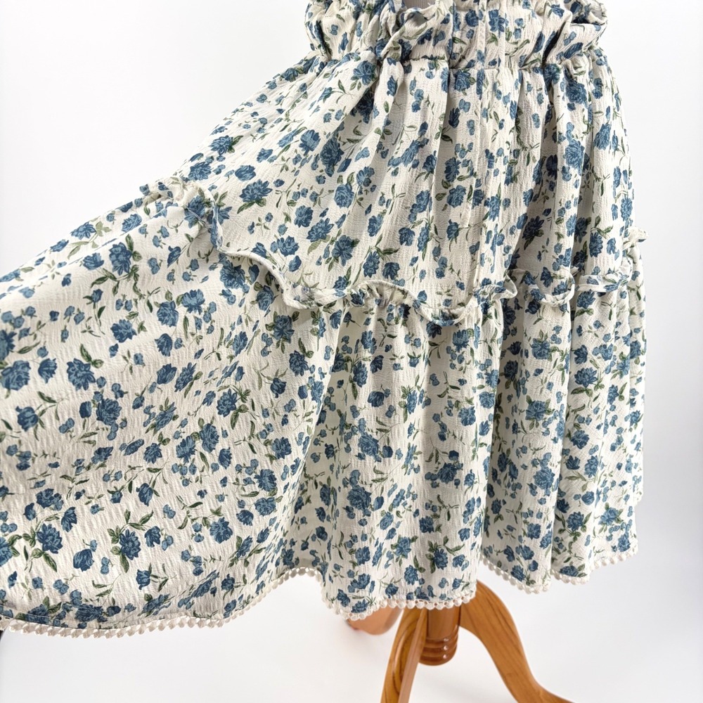 On You Floral Keyhole Front Mini Dress Blue White Lace Trim Romantic M Coquette - Picture 3 of 11